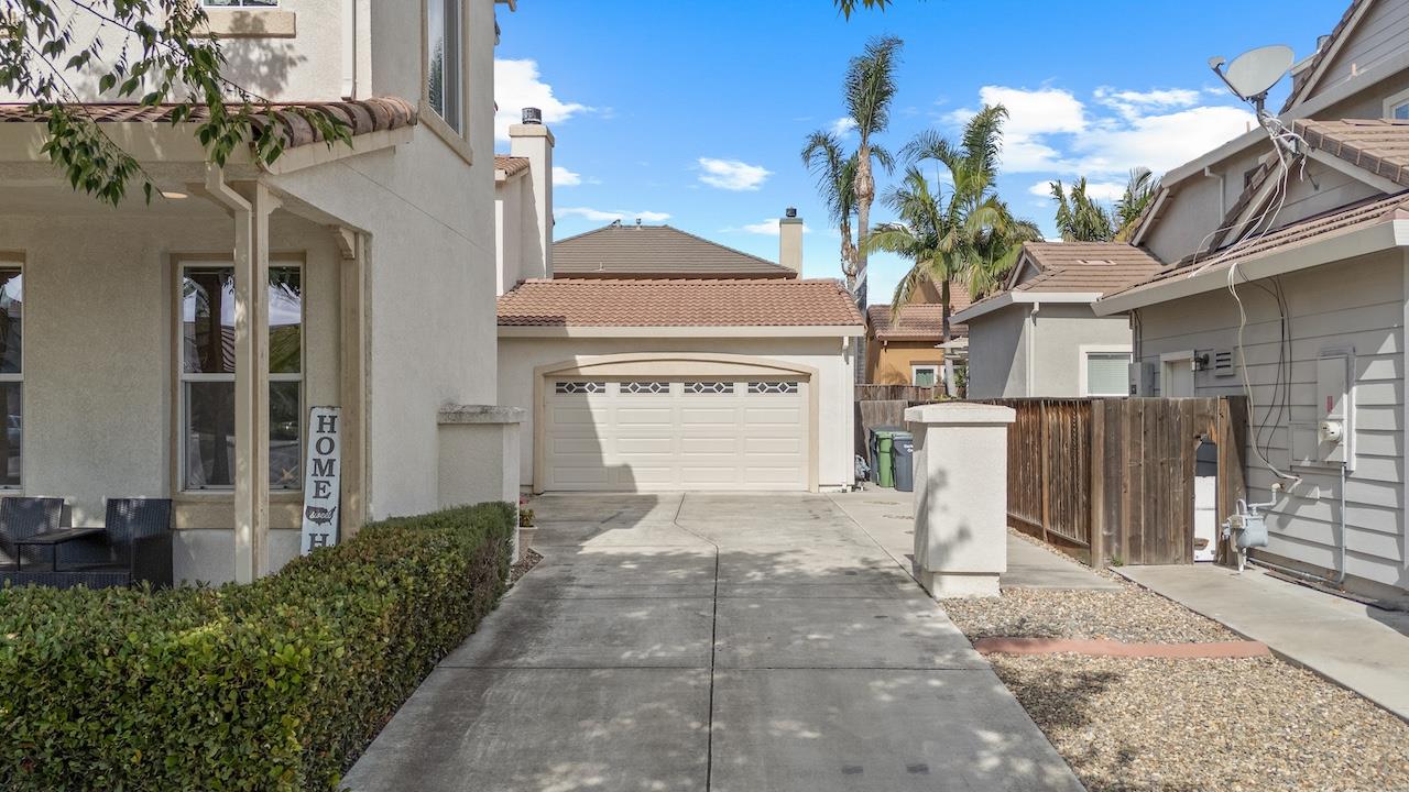 521 McDowell Way