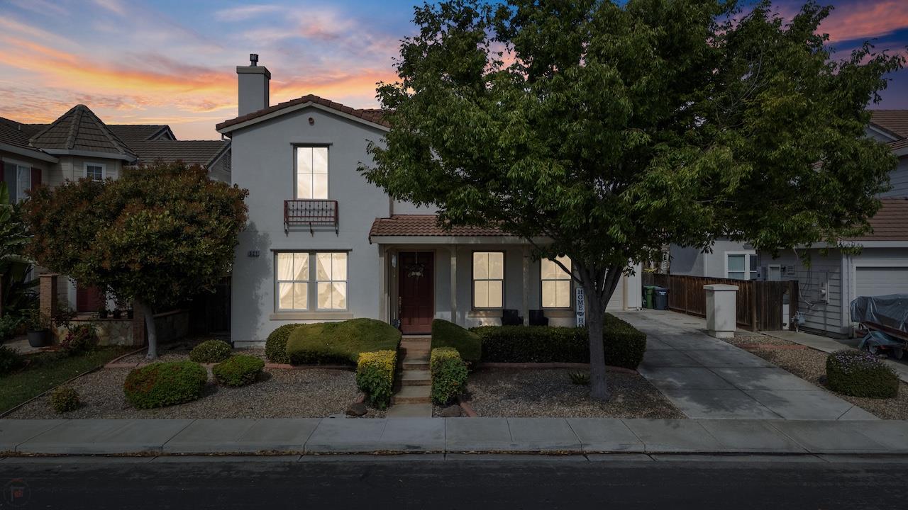 521 McDowell Way