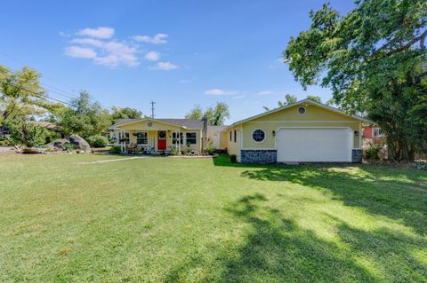 5990 Oak Street Loomis CA 95650