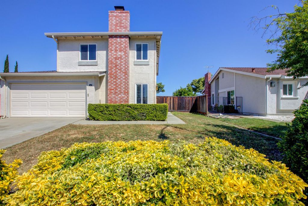 Photo of 126 Tamalpais Avenue, Livermore, CA 94551 (MLS # 226046562)