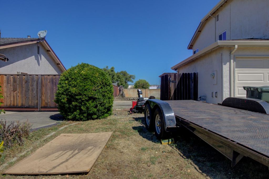 Photo of 126 Tamalpais Avenue, Livermore, CA 94551 (MLS # 226046562)