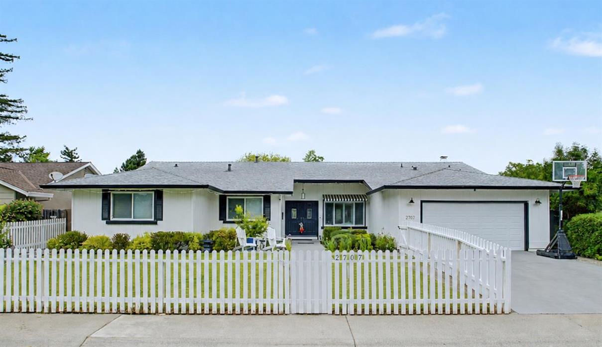 2707 Latham Drive