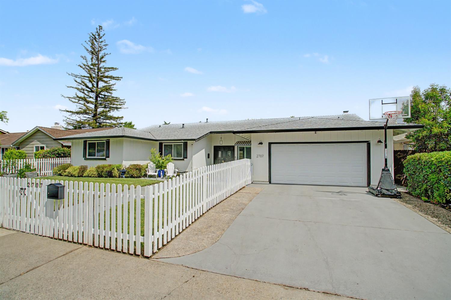 2707 Latham Drive
