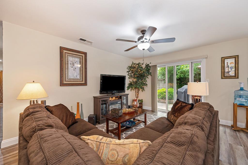 6937 Woodmore Oaks Drive