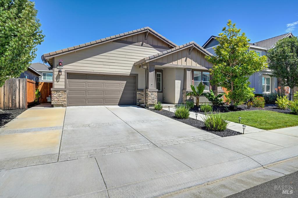 584 Kingbird Circle