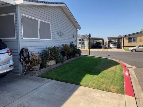 5901 Newbrook Circle 49 Riverbank CA 95367