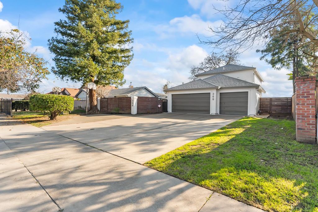 Photo of 366 Main Avenue, Sacramento, CA 95838 (MLS # 226006795)