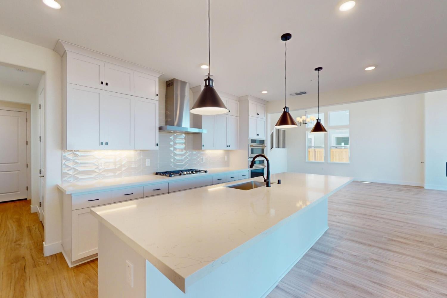 976 Caprock Lane