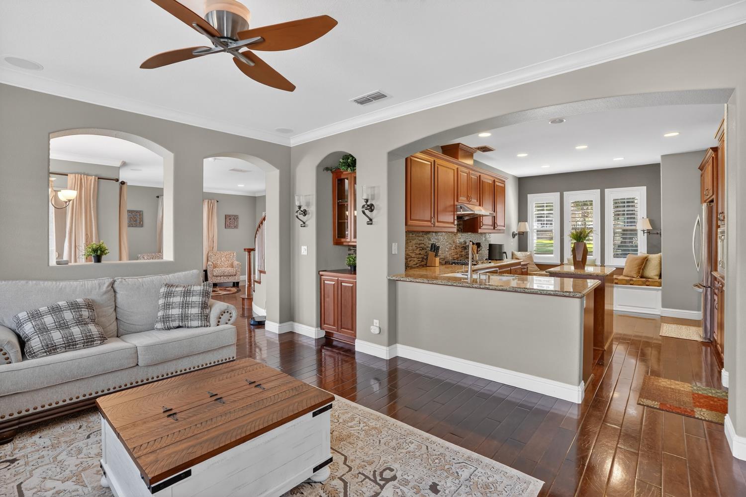 8006 N Linda Isle Lane