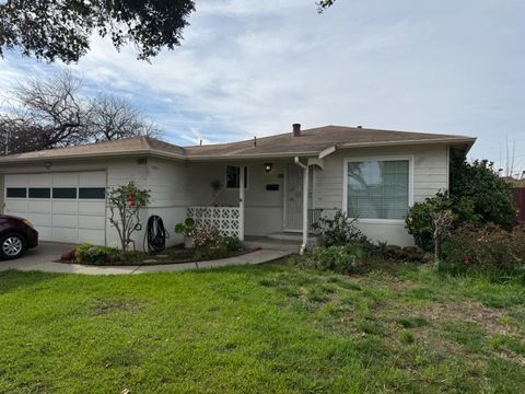 5585 FERNWOOD Drive Newark CA 94560
