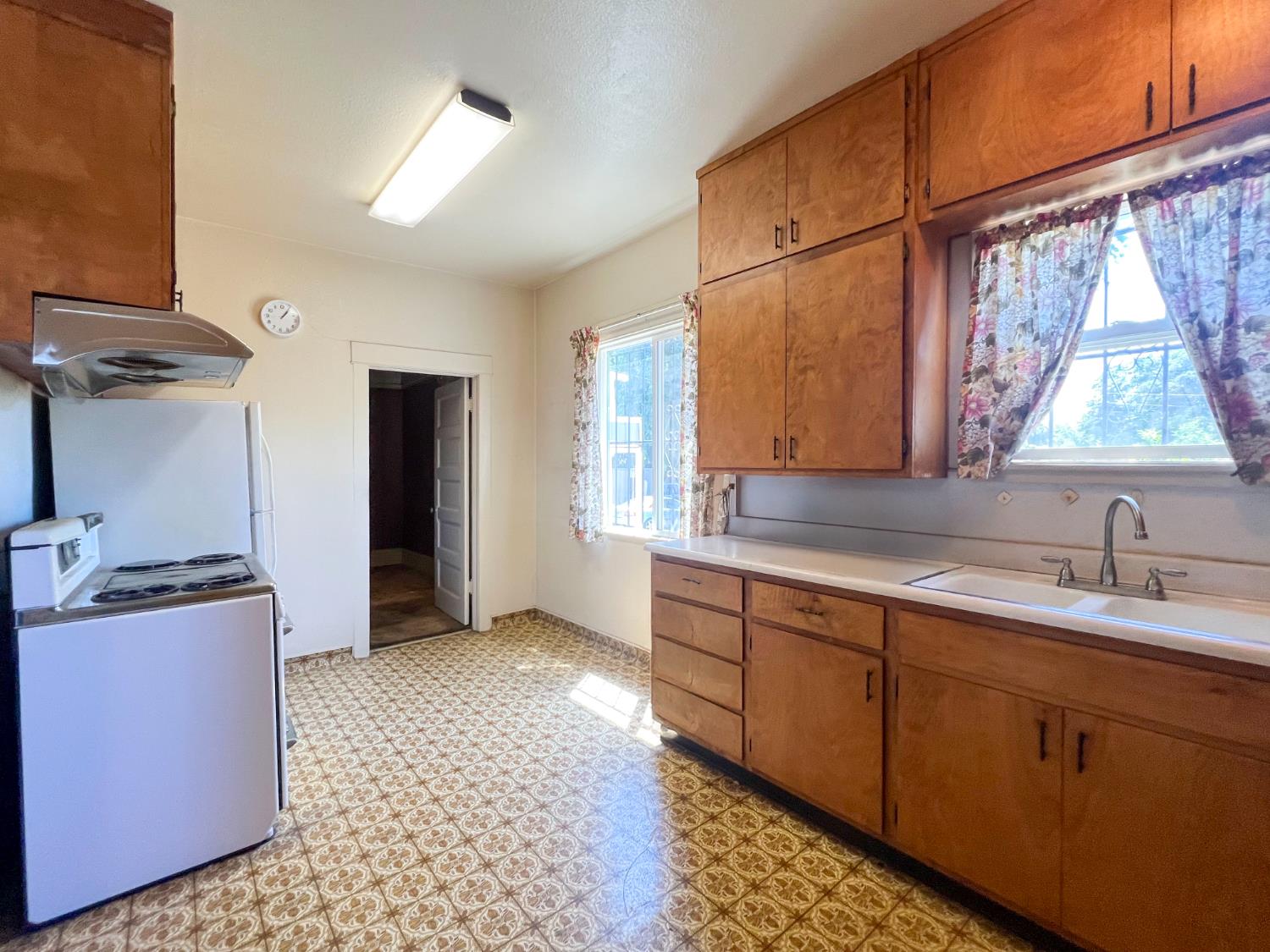 Stockton, California 95206, United States, 2 Bedrooms Bedrooms, ,1 BathroomBathrooms,Residential,Active,155741