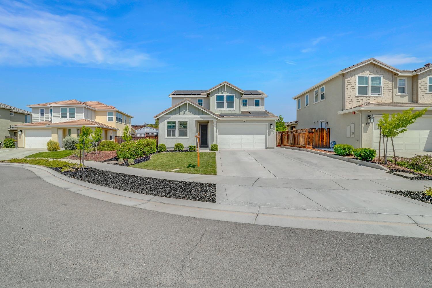1563 Arrowbrook Court