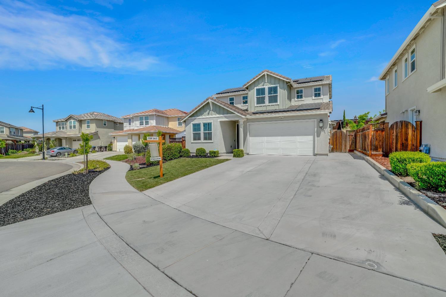 1563 Arrowbrook Court