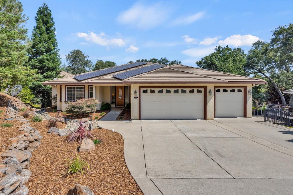 Photo of 3184 Chasen Drive, Cameron Park, CA 95682 (MLS # 225131026)