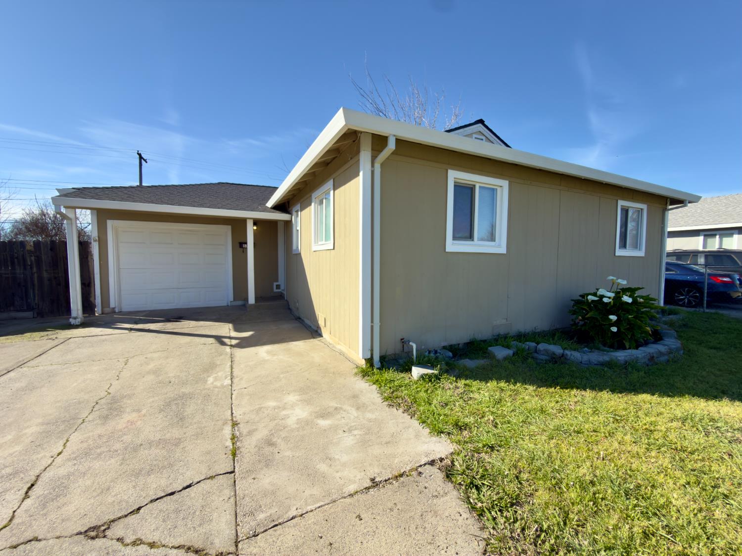 5741 San Vincente Way