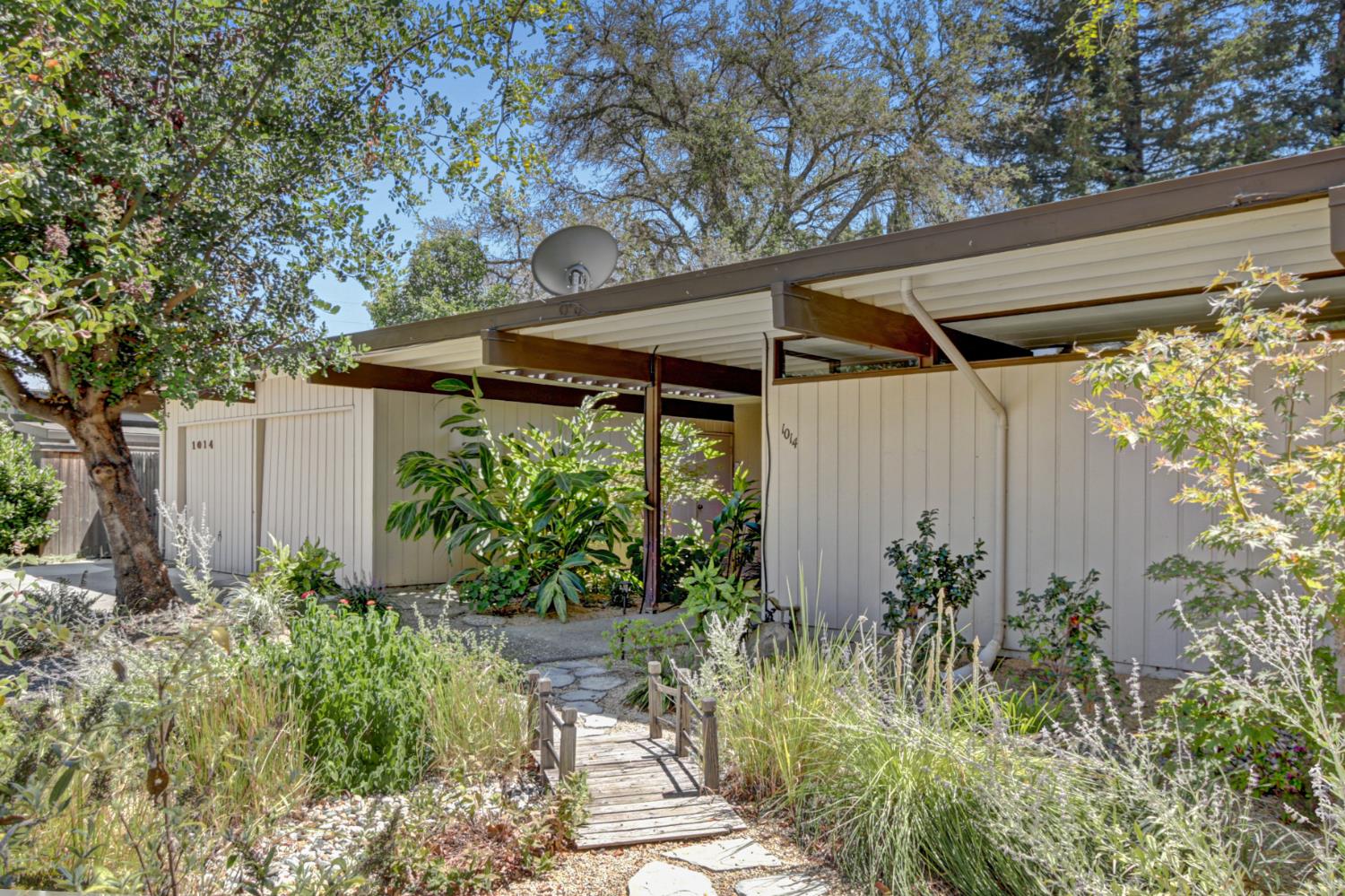 1014 Radcliffe Drive