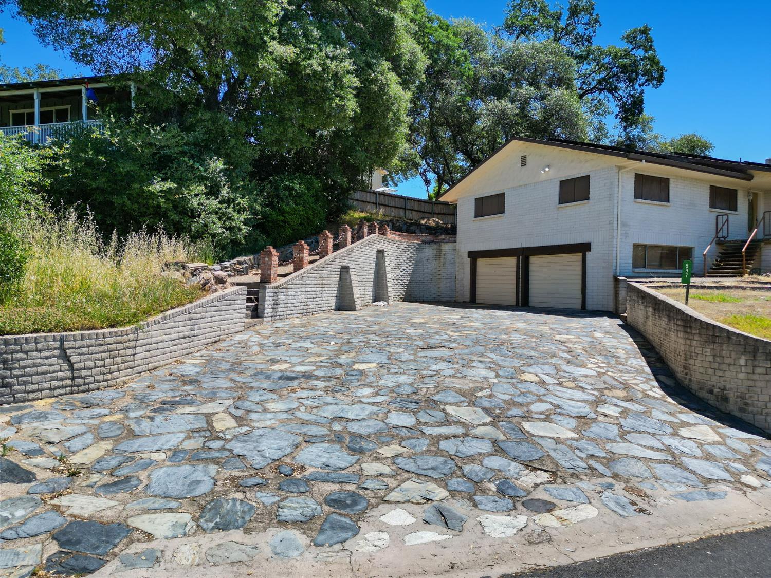 597 Amador Avenue