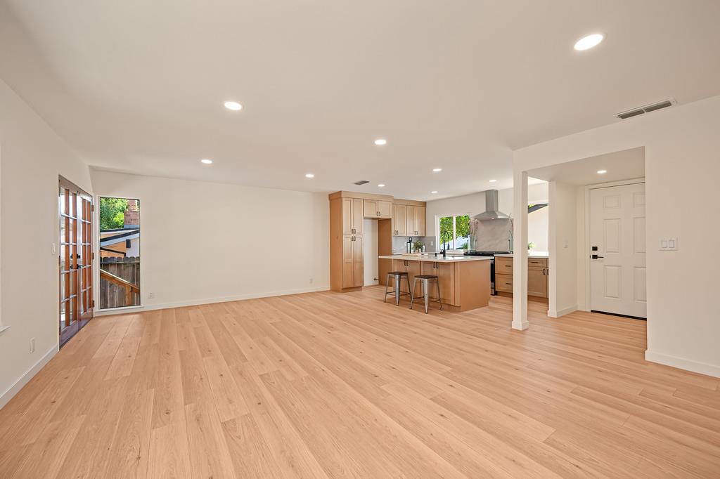 8457 N Star Way