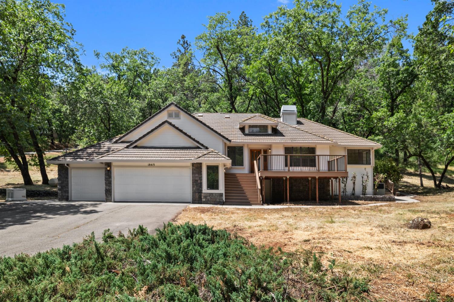 18415 Blackberry Lane