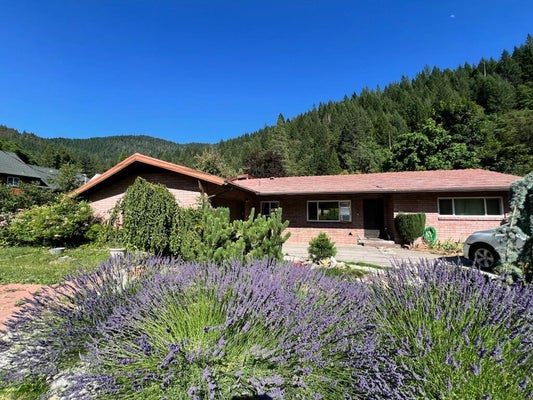 420 S FIRST ST, DUNSMUIR, CA 96025 - Image cf7f4cfcb43904a967a2fc71b800f1cf/3907758765