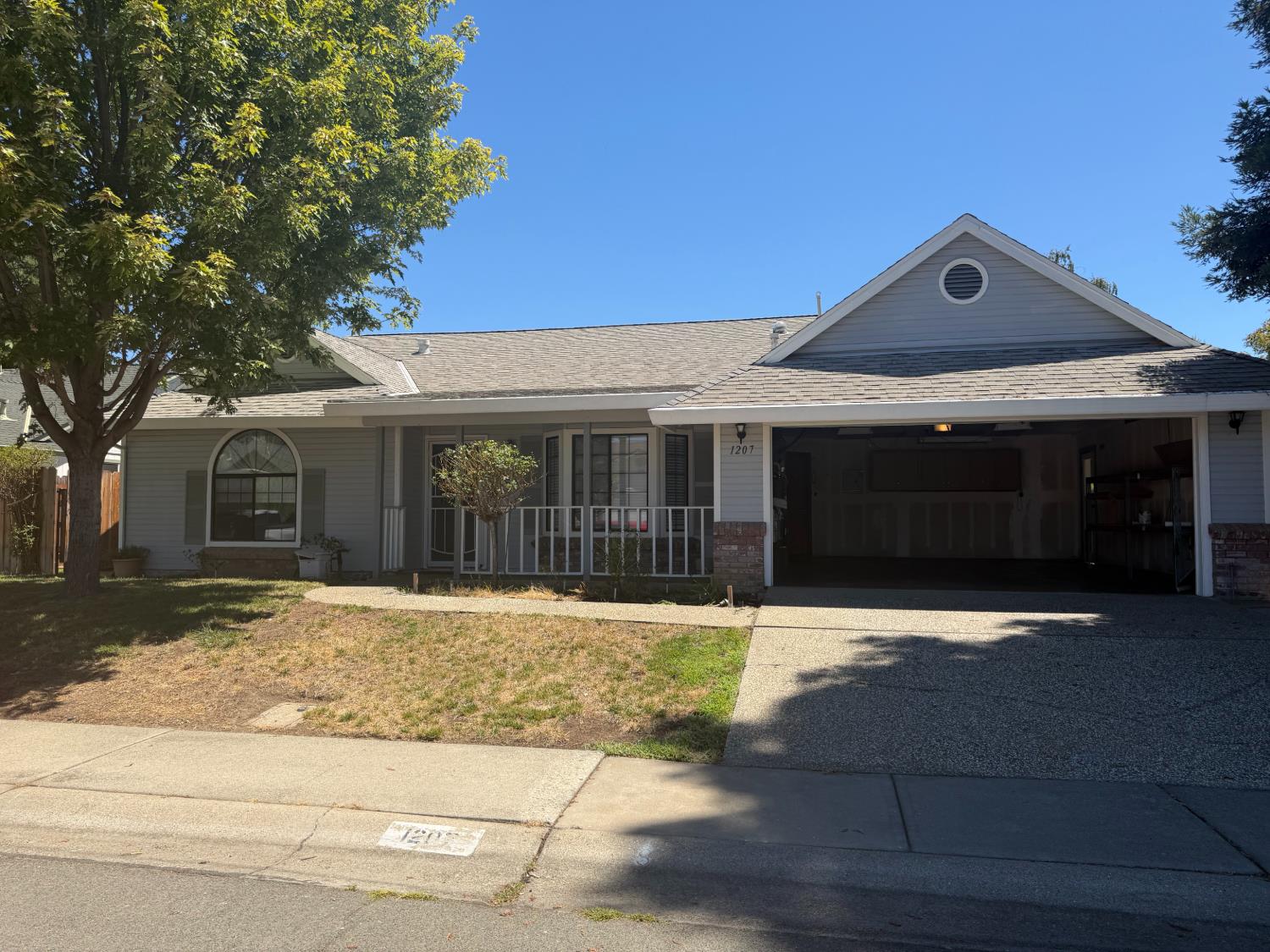1207 Willow Creek Drive