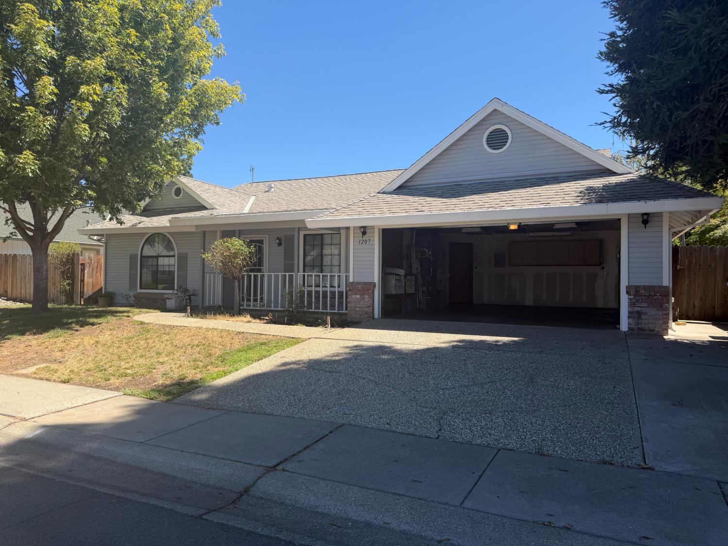 1207 Willow Creek Drive