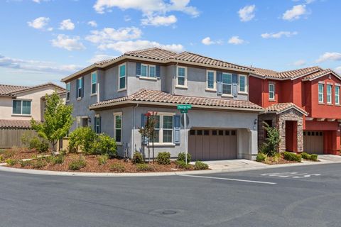 2128 Capri Drive, Roseville, CA 95661 - MLS#: 225037894