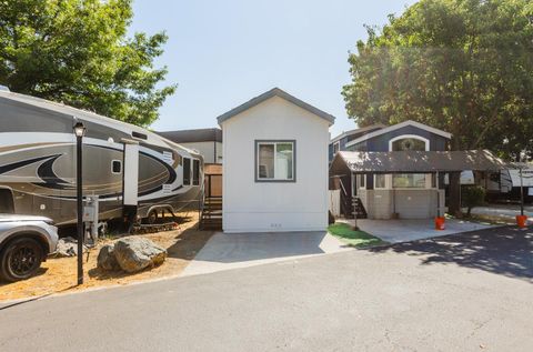 5878 Garlic Farms DR 132 Gilroy CA 95020