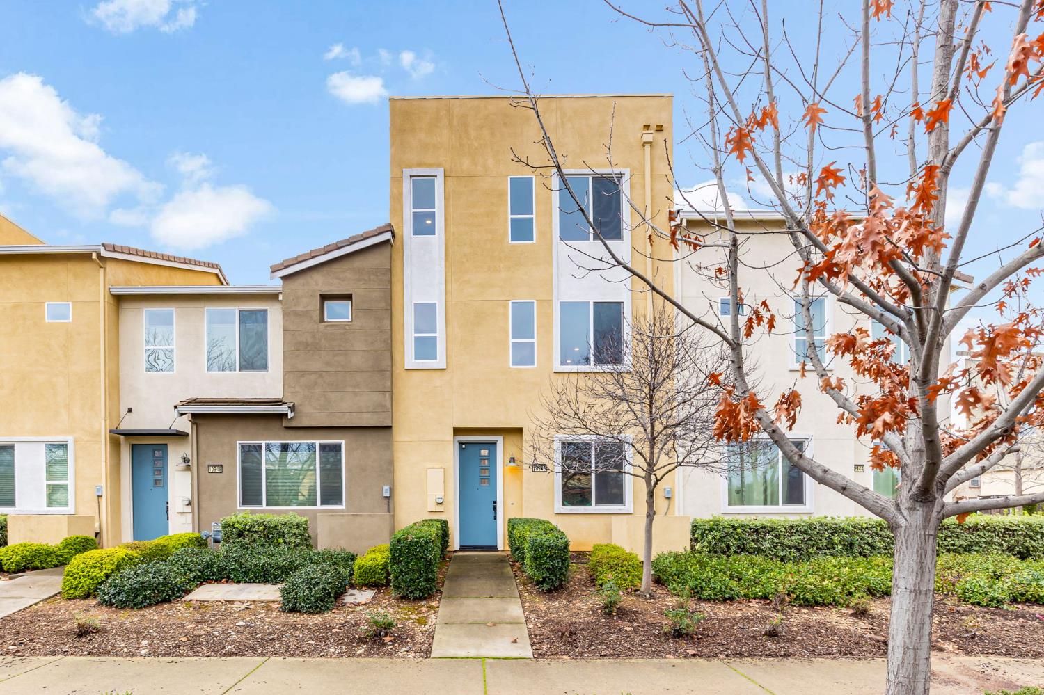 10946 International Drive