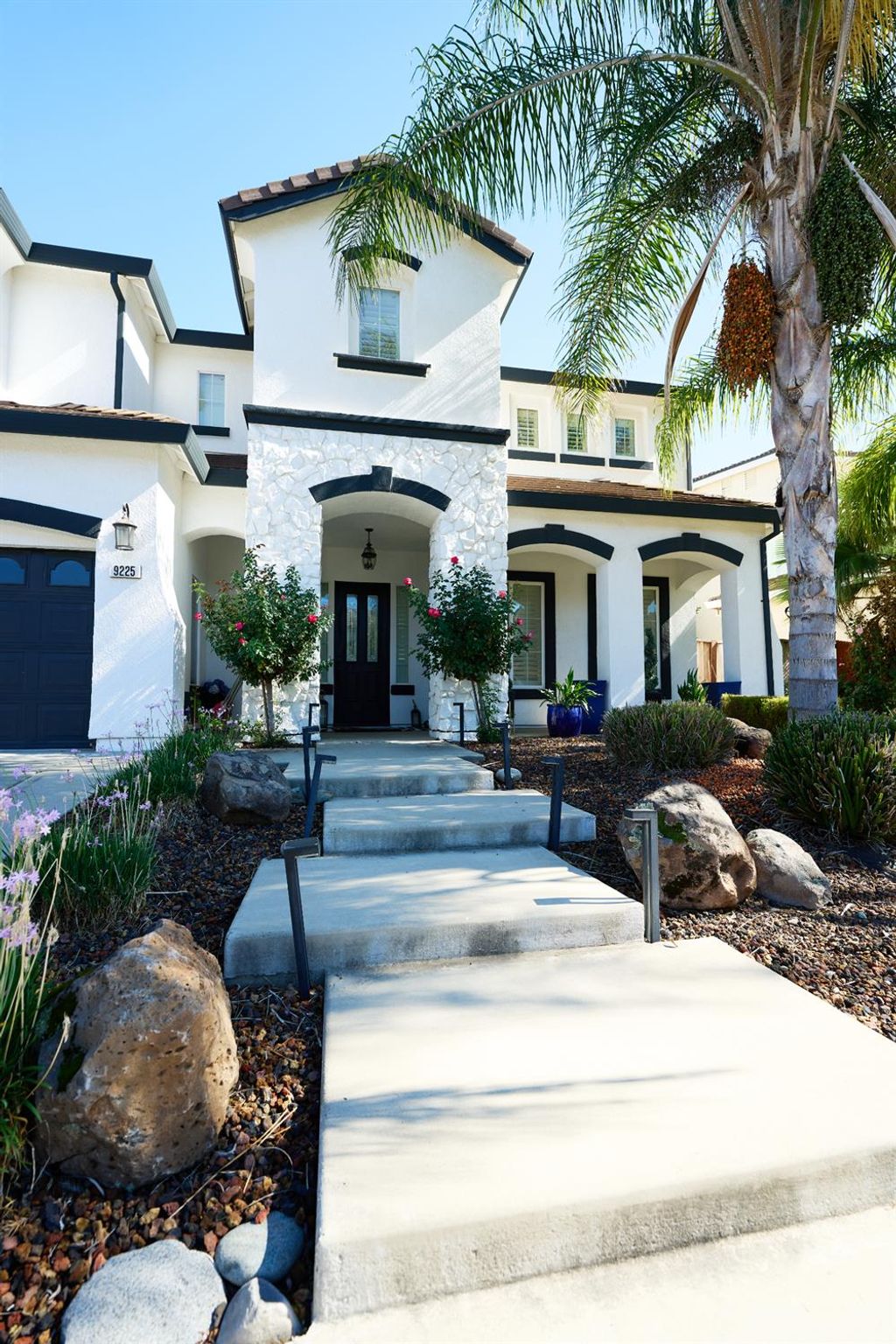 Photo of 9225 Majesties Court, Elk Grove, CA 95624 (MLS # 225134665)