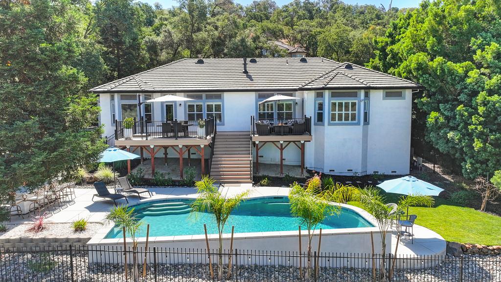 2367 Clubhouse Drive