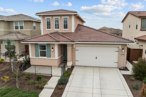 2078 Moses Street Woodland CA 95776