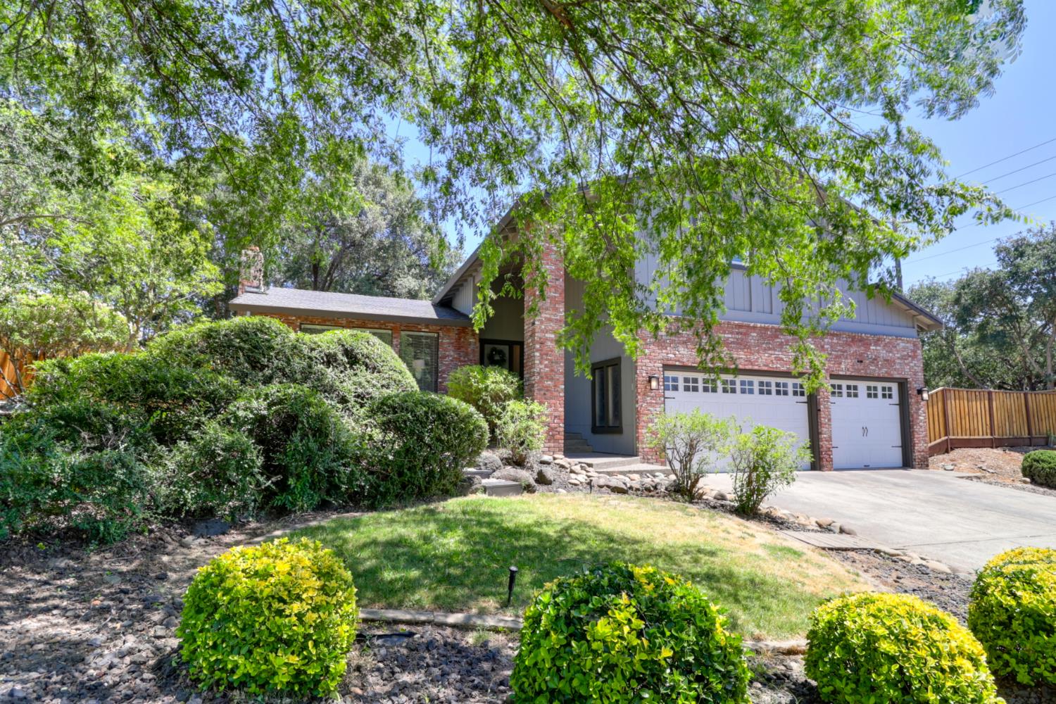 103 Deerwood Way