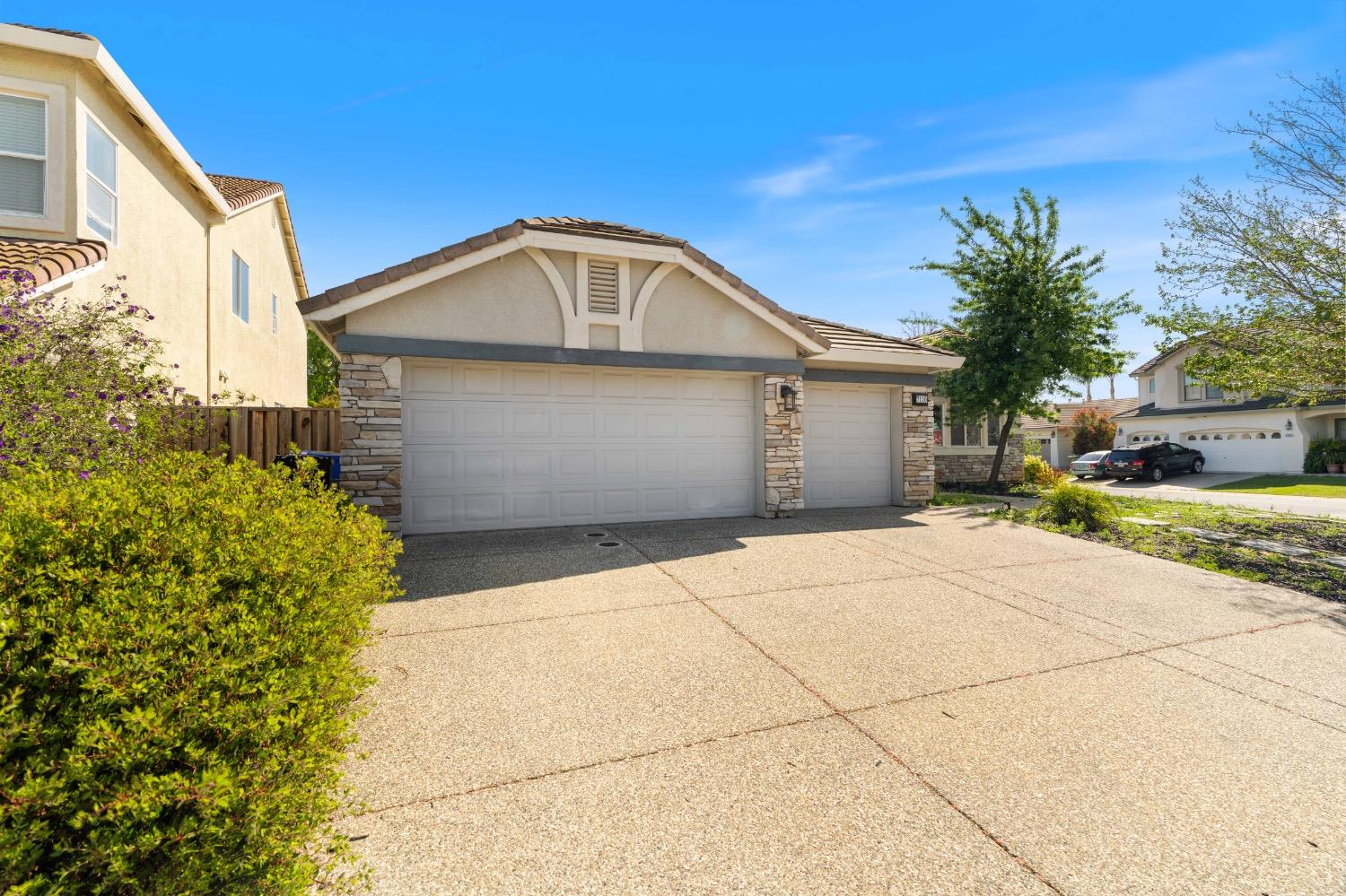7110 Gladwin Way