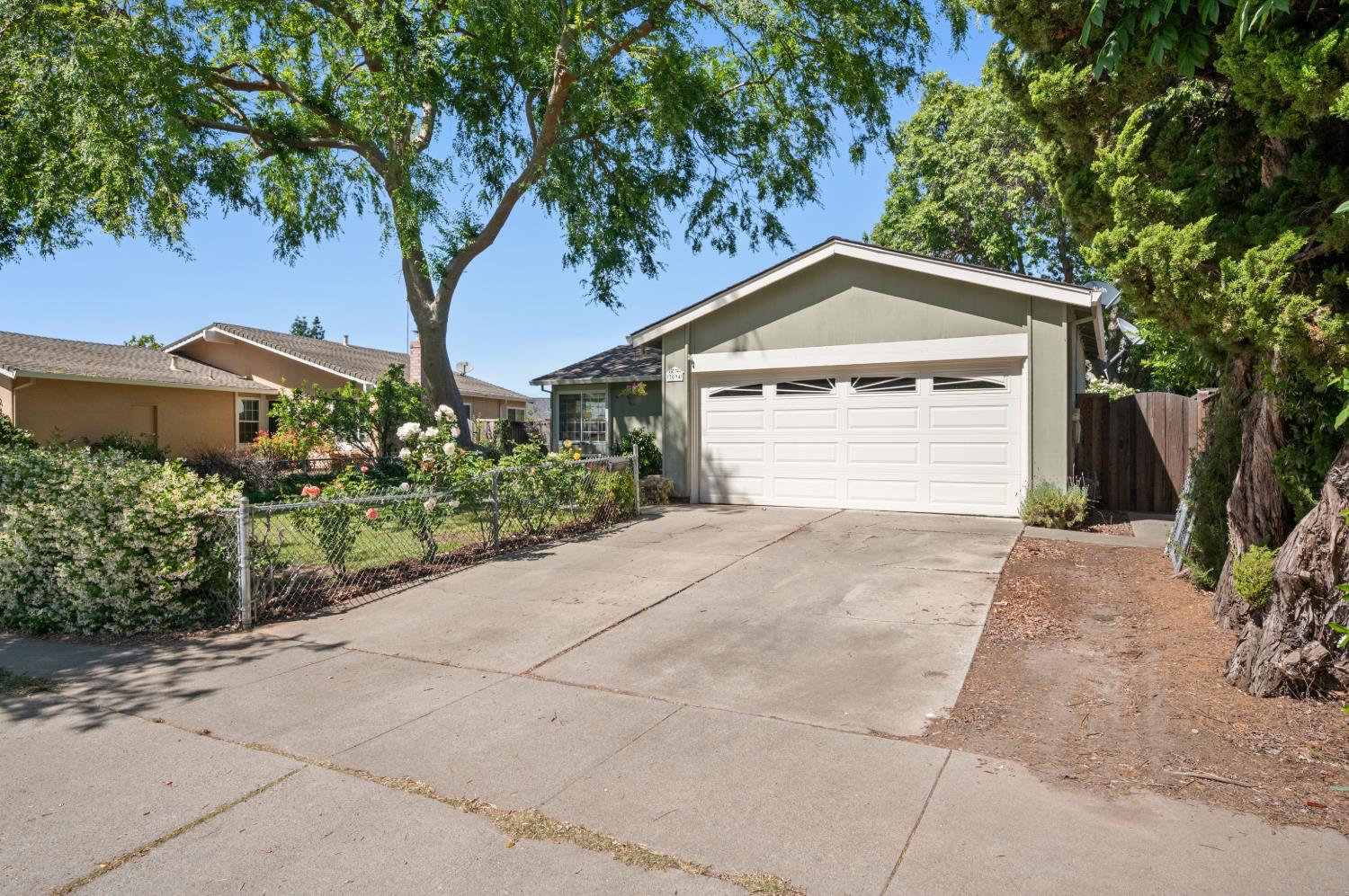 7094 Heaton Moor Drive