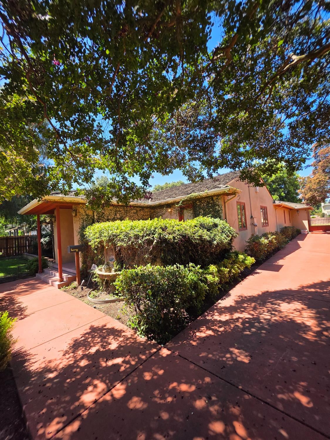 2303 Moreing Road