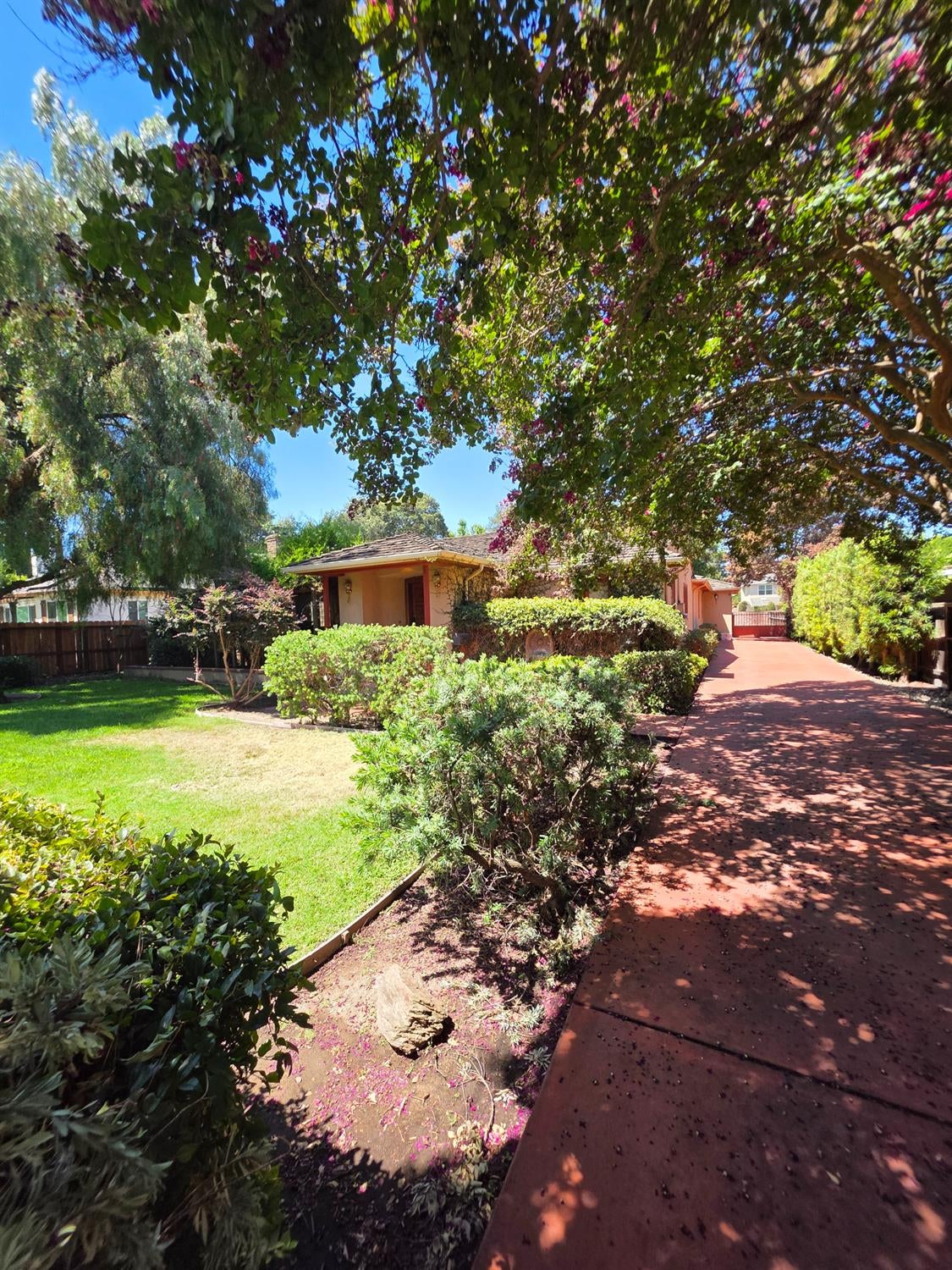2303 Moreing Road