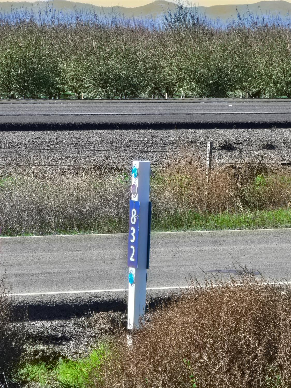 832 Old Highway 99 W