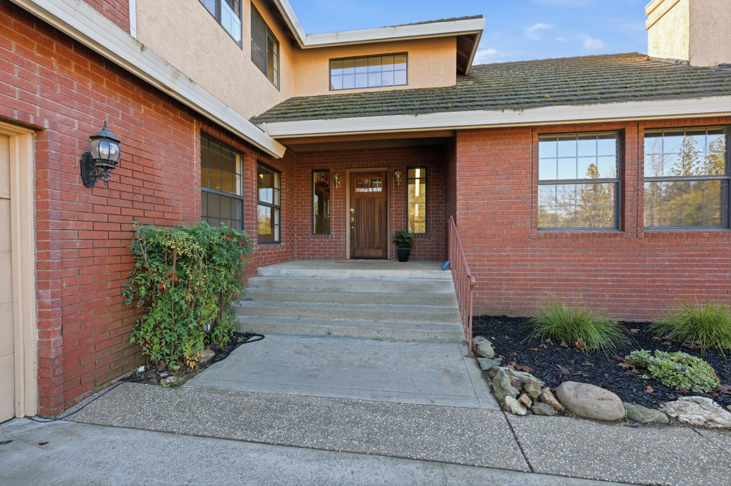 1360 Oak Creek Court