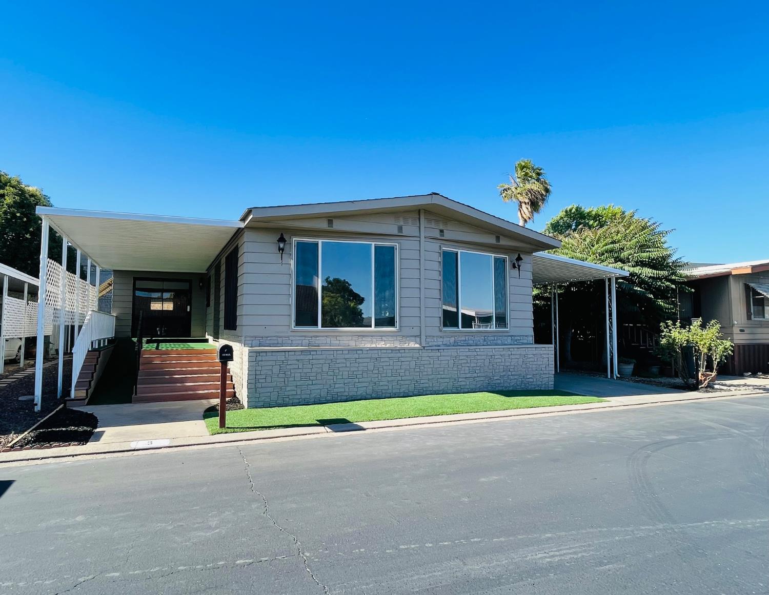 2240 Golden Oak Lane 3