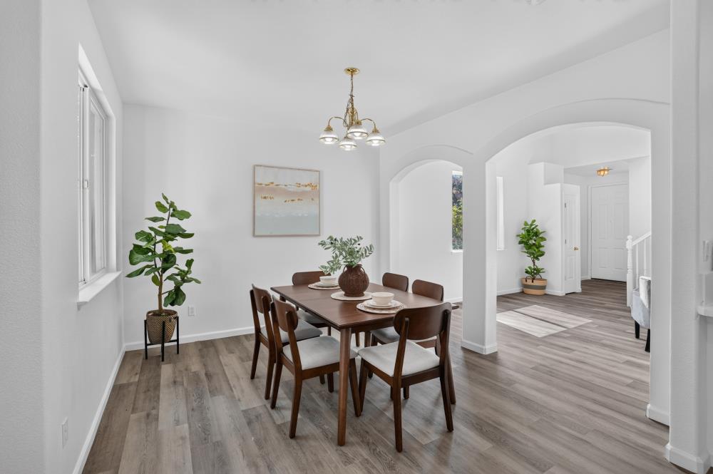 3033 English Oak Circle