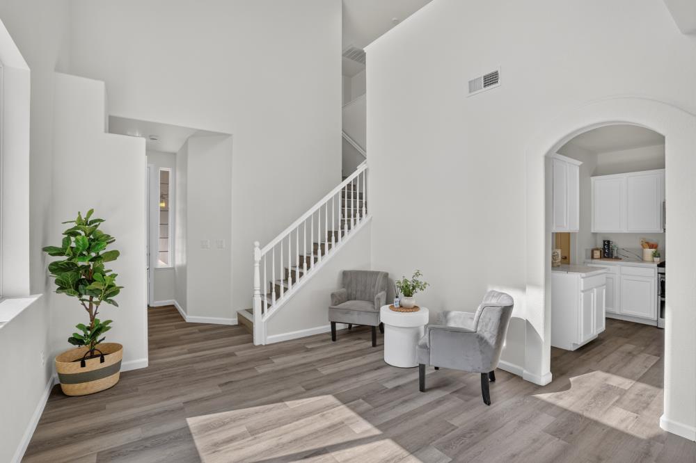 3033 English Oak Circle