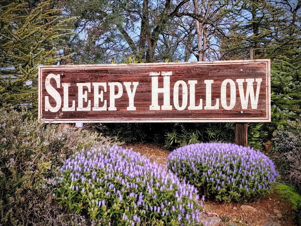 2660 Sleepy Hollow Drive