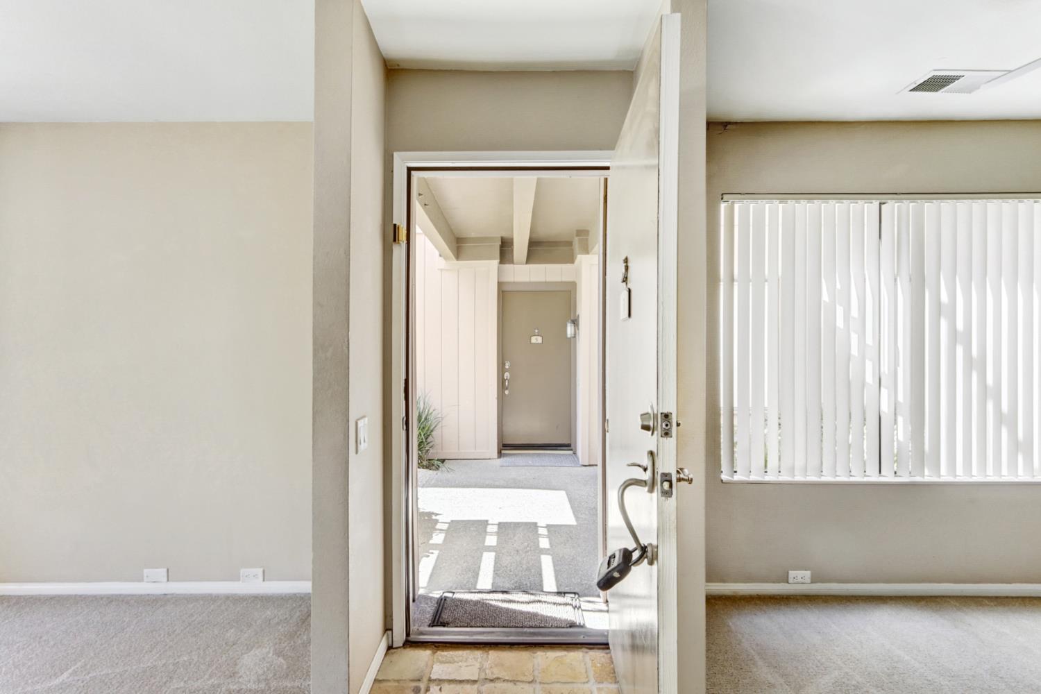 521 Woodside Oaks 3