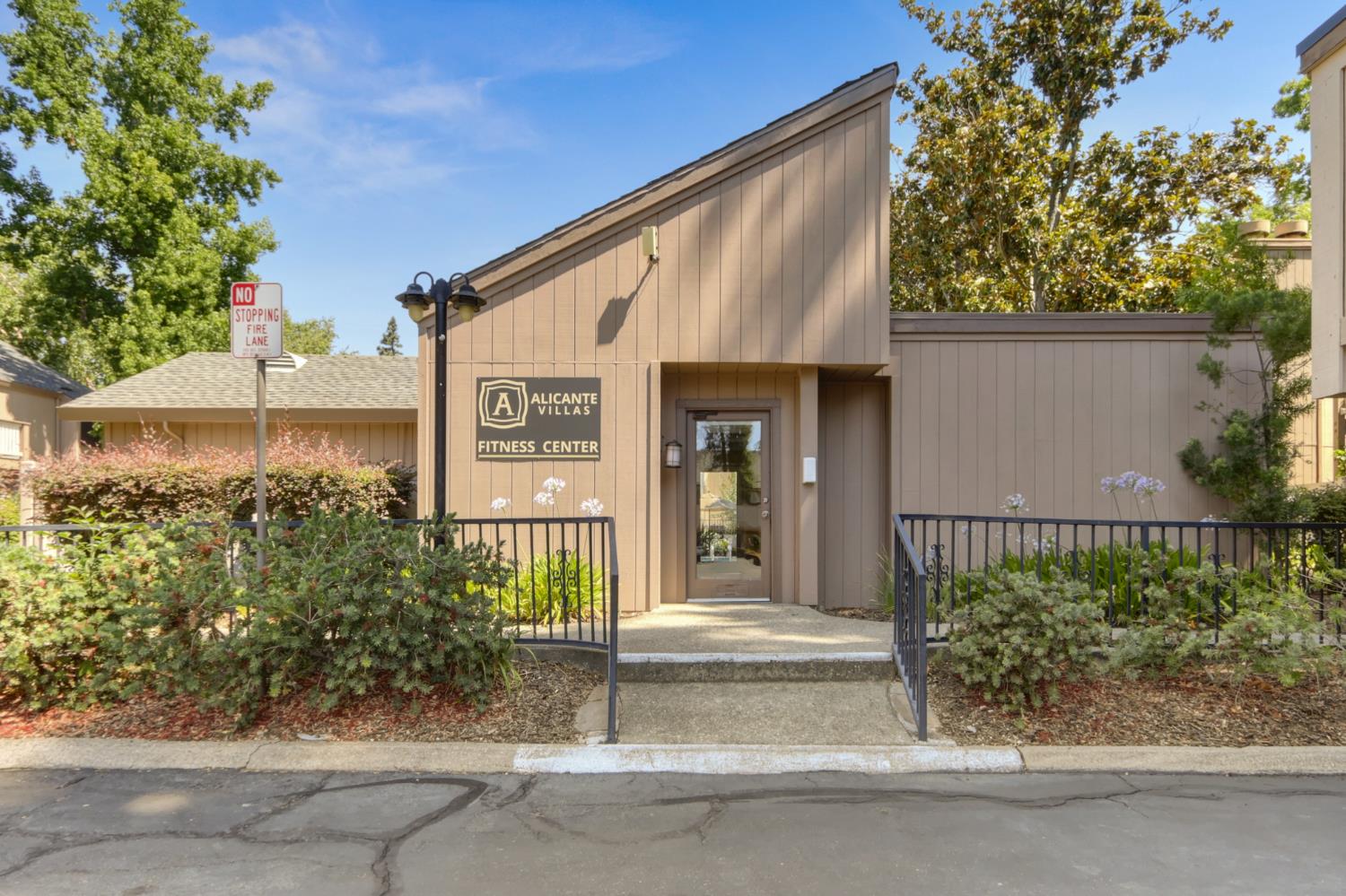 521 Woodside Oaks 3