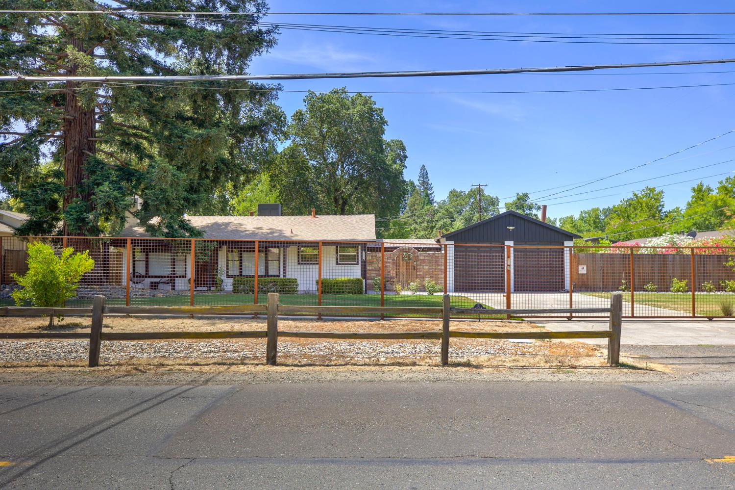 6004 N Landis Avenue