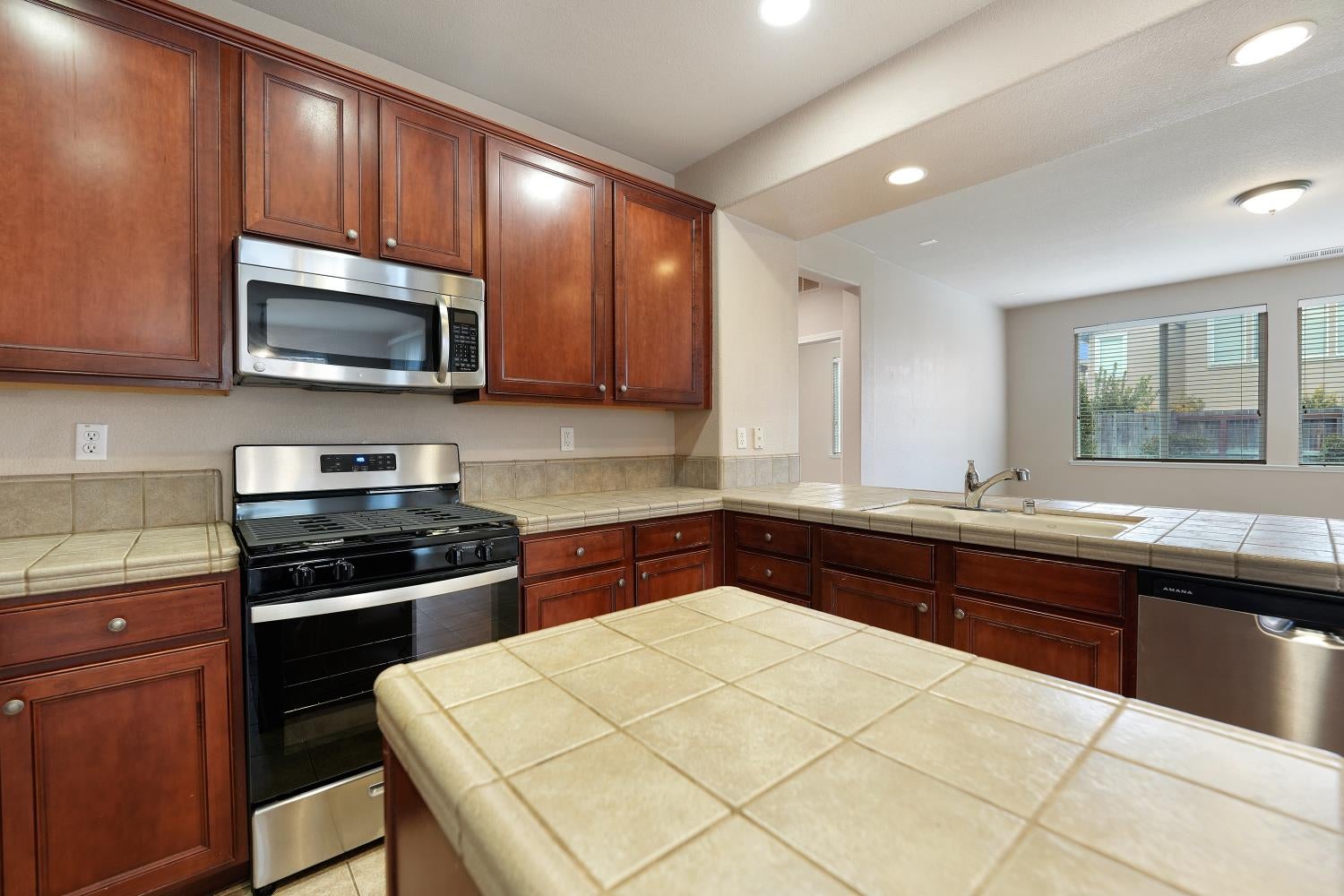 4414 Niobe Circle