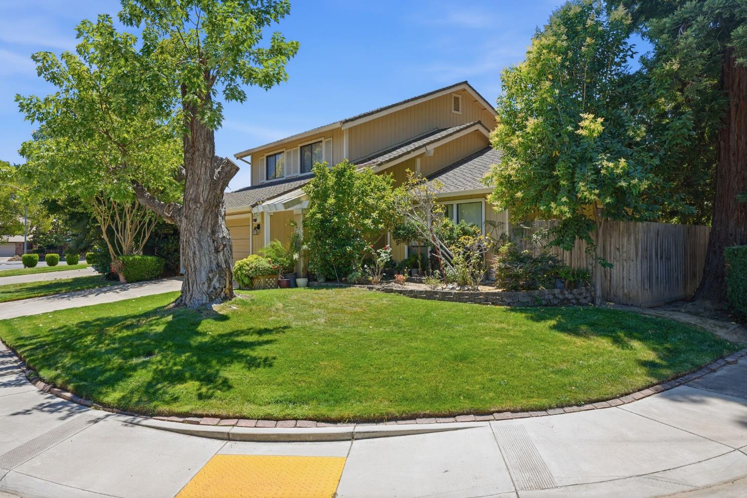 2800 Black Coral Way