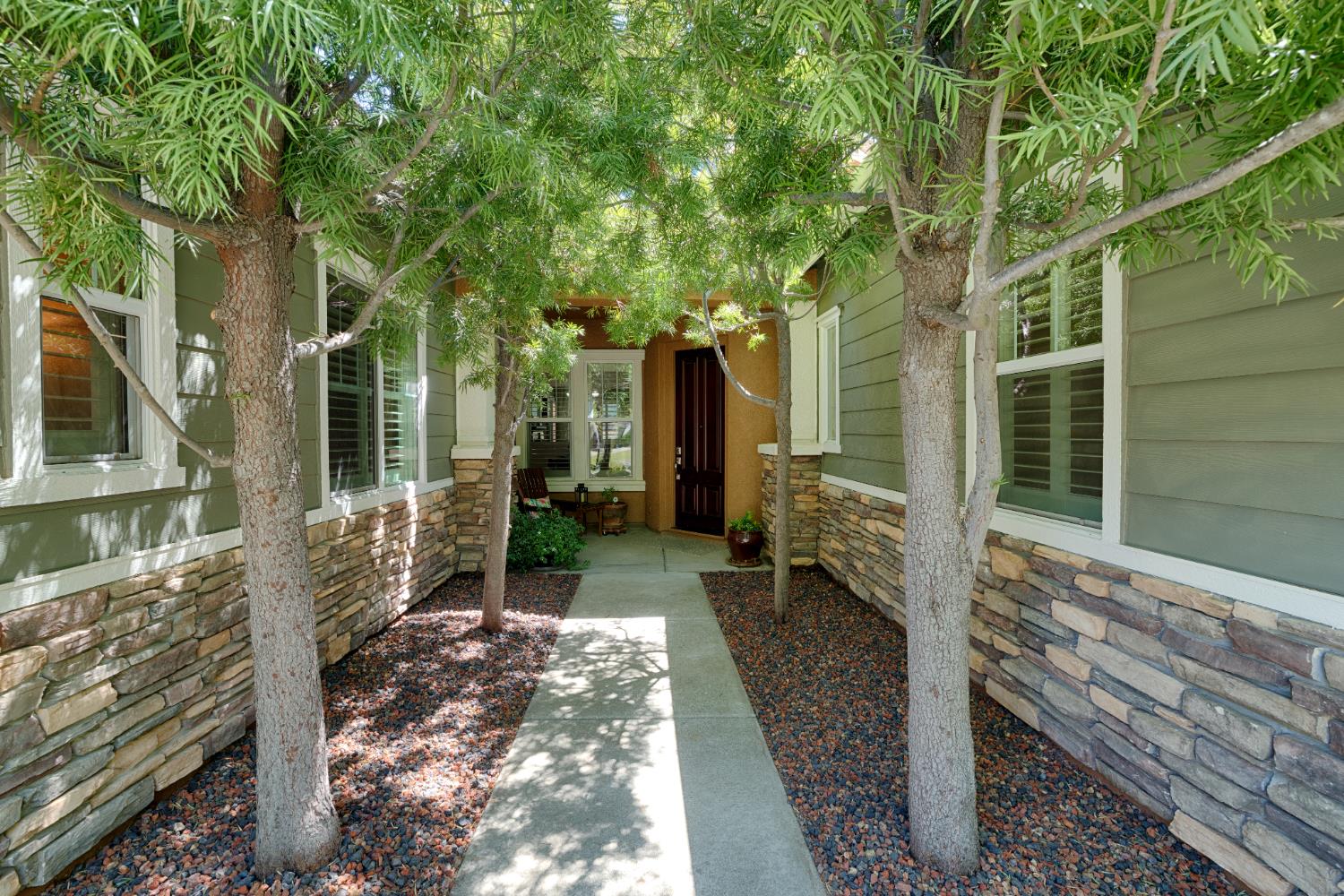 9290 Eagle Springs Place