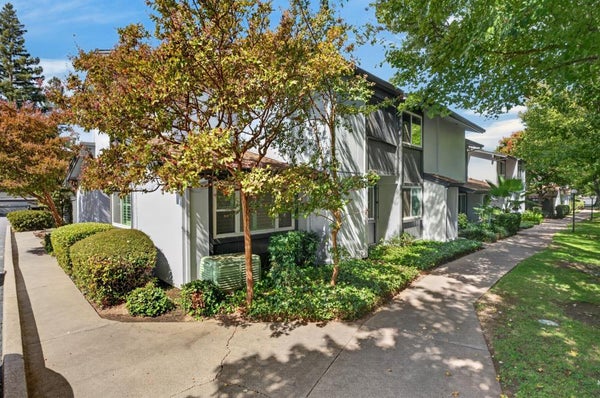 5024 GREENBERRY DR, SACRAMENTO, CA 95841 - Image d097fd84cc4d1308cab2deff1ab983d0/379488261